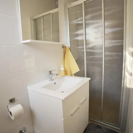 Dumencic Rab Διαμέρισμα Mundanije