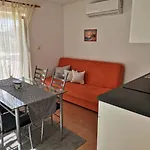 Dumencic Rab Apartamento *
